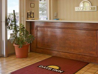 Days Inn By Wyndham Seneca-Clemson Екстериор снимка