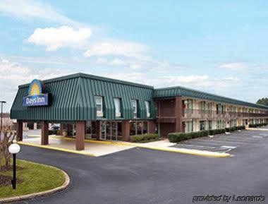 Days Inn By Wyndham Seneca-Clemson Екстериор снимка